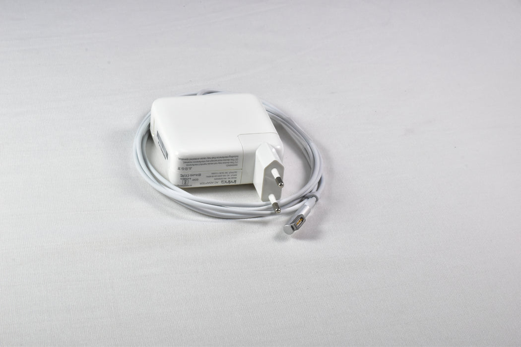 LENOVO 20V 3.25A USB Pin 65w COMPATIBLE IRVINE ADAPTER